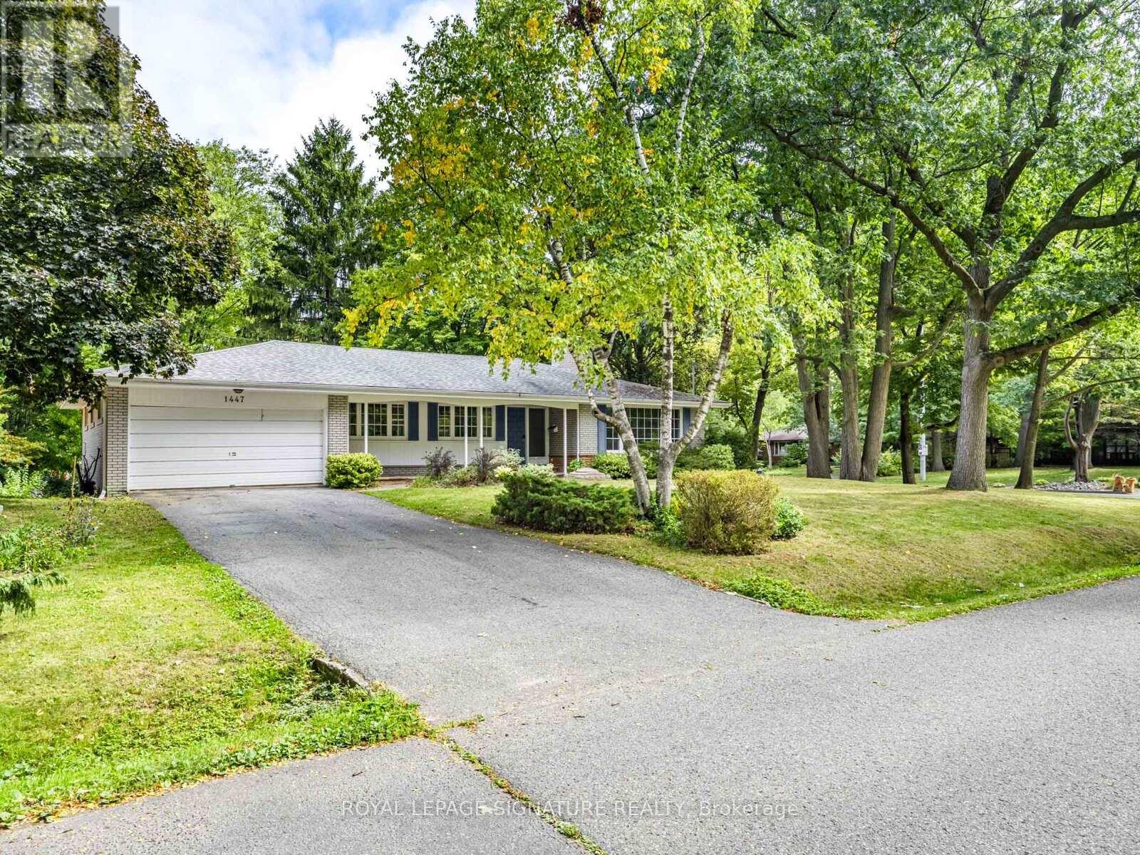 1447 Merrow Road, Mississauga, Ontario  L5J 3C4 - Photo 3 - W12592798