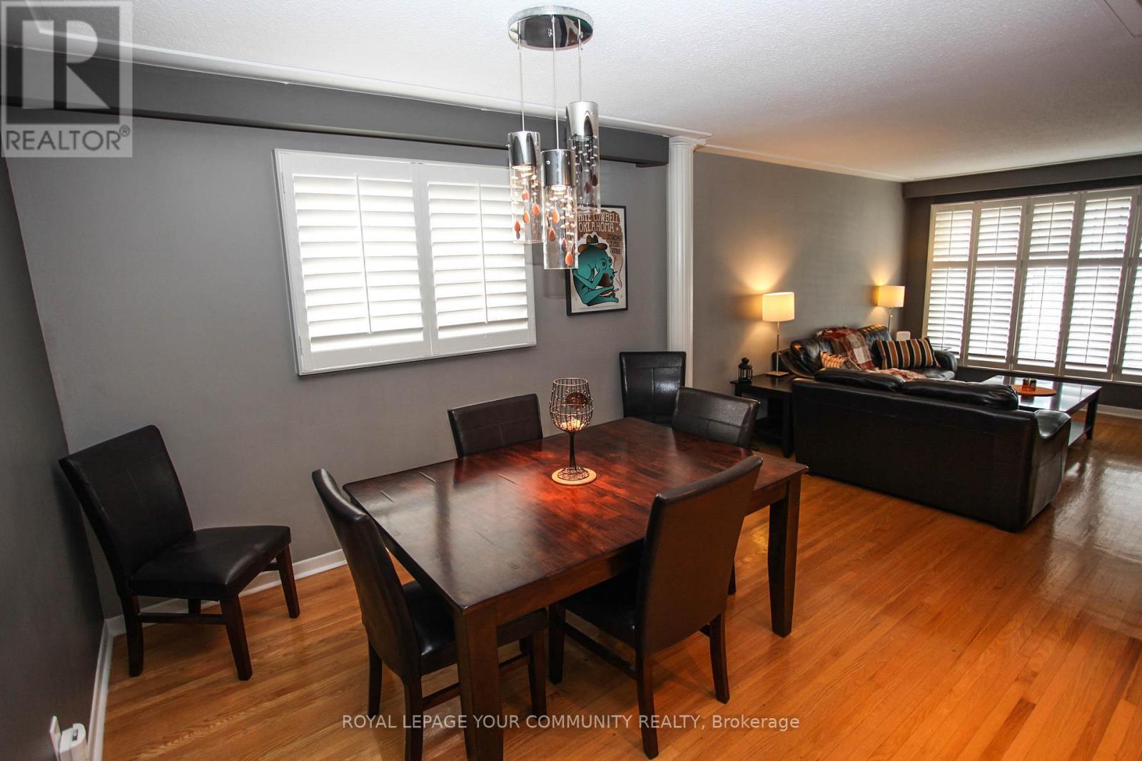 33a Alcan Avenue, Toronto, Ontario  M8W 1V4 - Photo 4 - W12592818