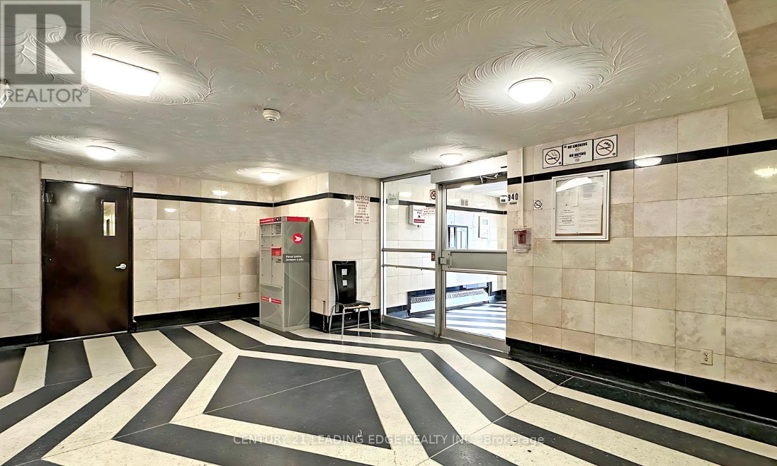 611 - 940 Caledonia Road, Toronto, Ontario  M6B 2G8 - Photo 14 - W12592830