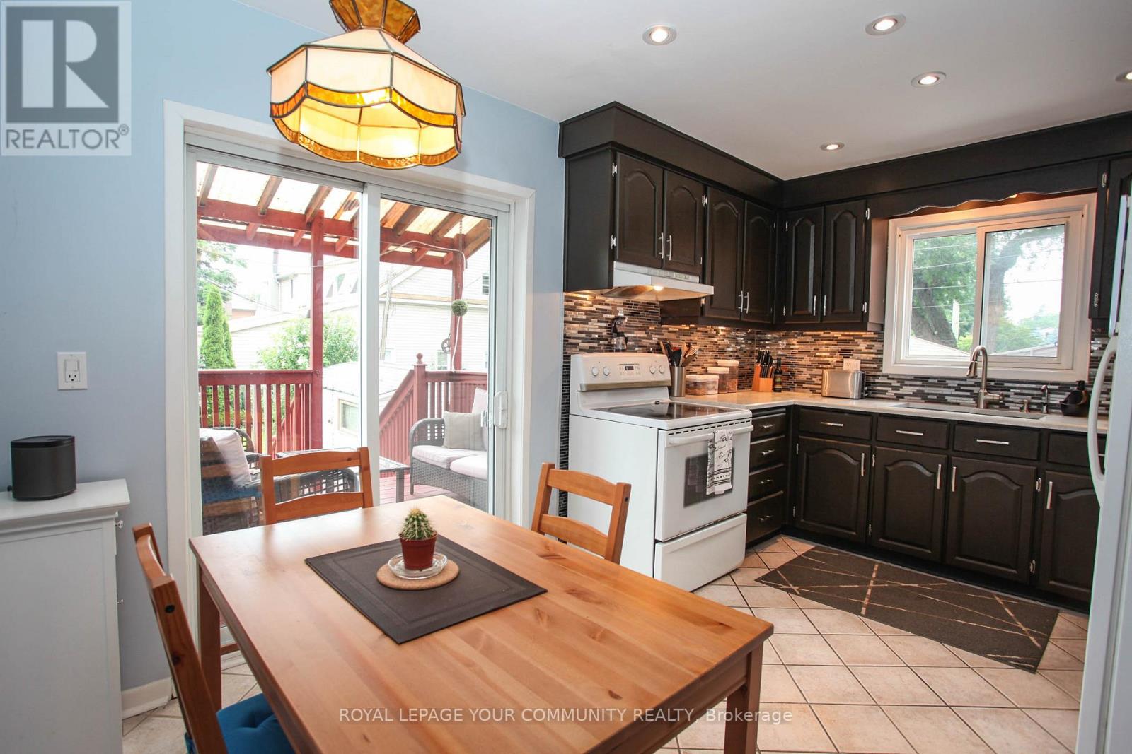 33a Alcan Avenue, Toronto, Ontario  M8W 1V4 - Photo 6 - W12592818