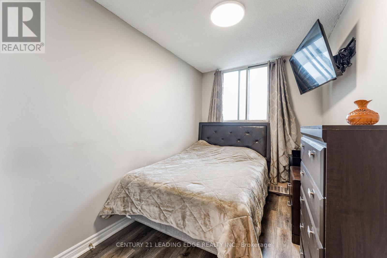 611 - 940 Caledonia Road, Toronto, Ontario  M6B 2G8 - Photo 10 - W12592830