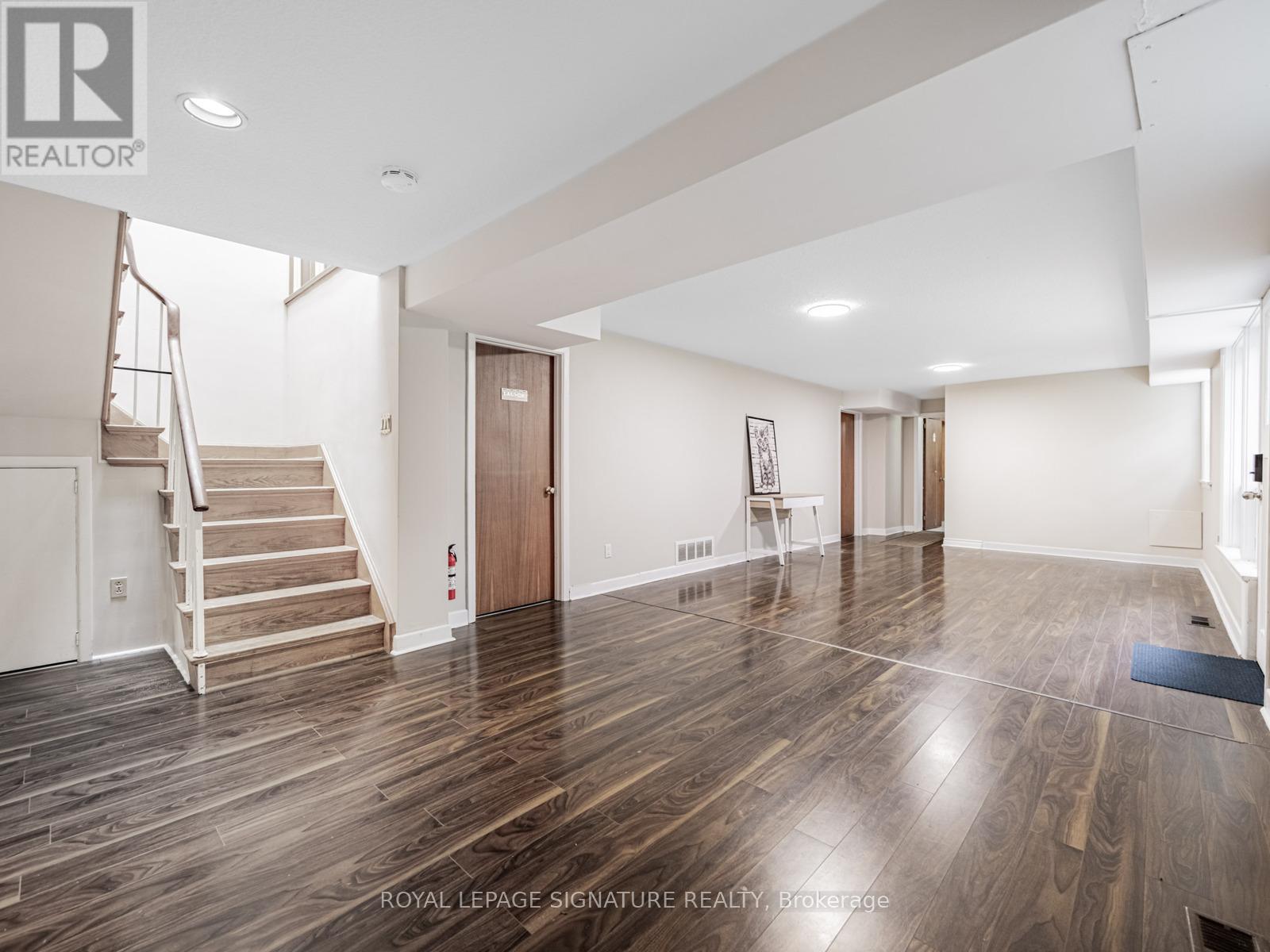 1447 Merrow Road, Mississauga, Ontario  L5J 3C4 - Photo 32 - W12592798