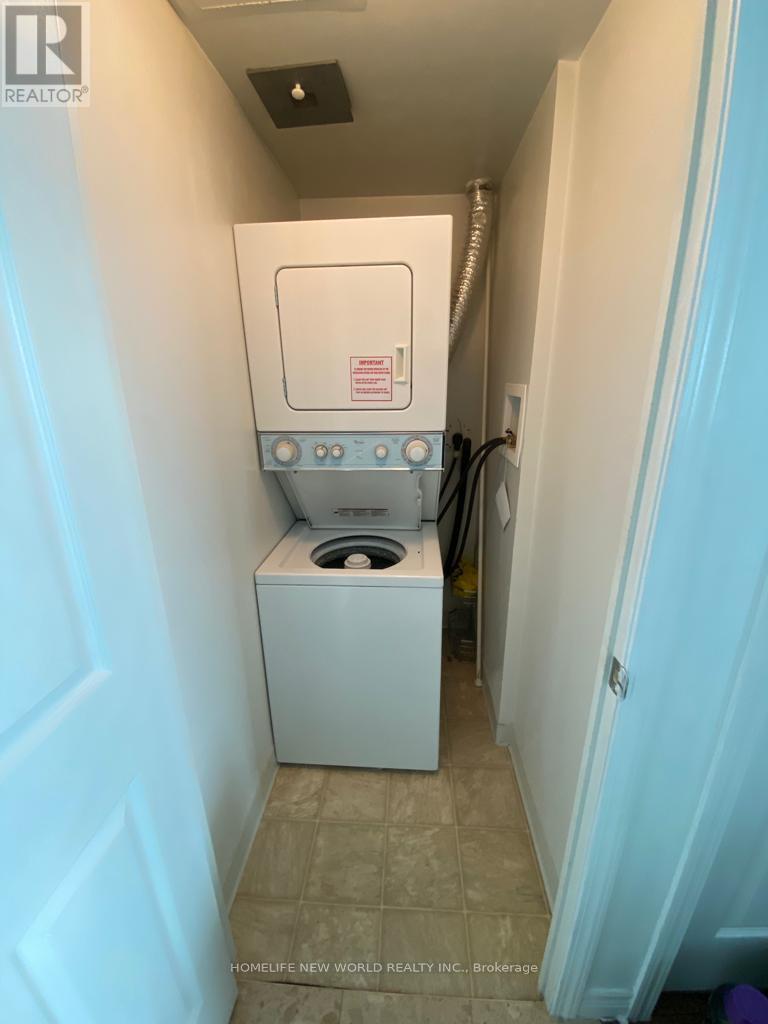 3906 - 208 Enfield Place, Mississauga, Ontario  L5B 0G8 - Photo 13 - W12592816