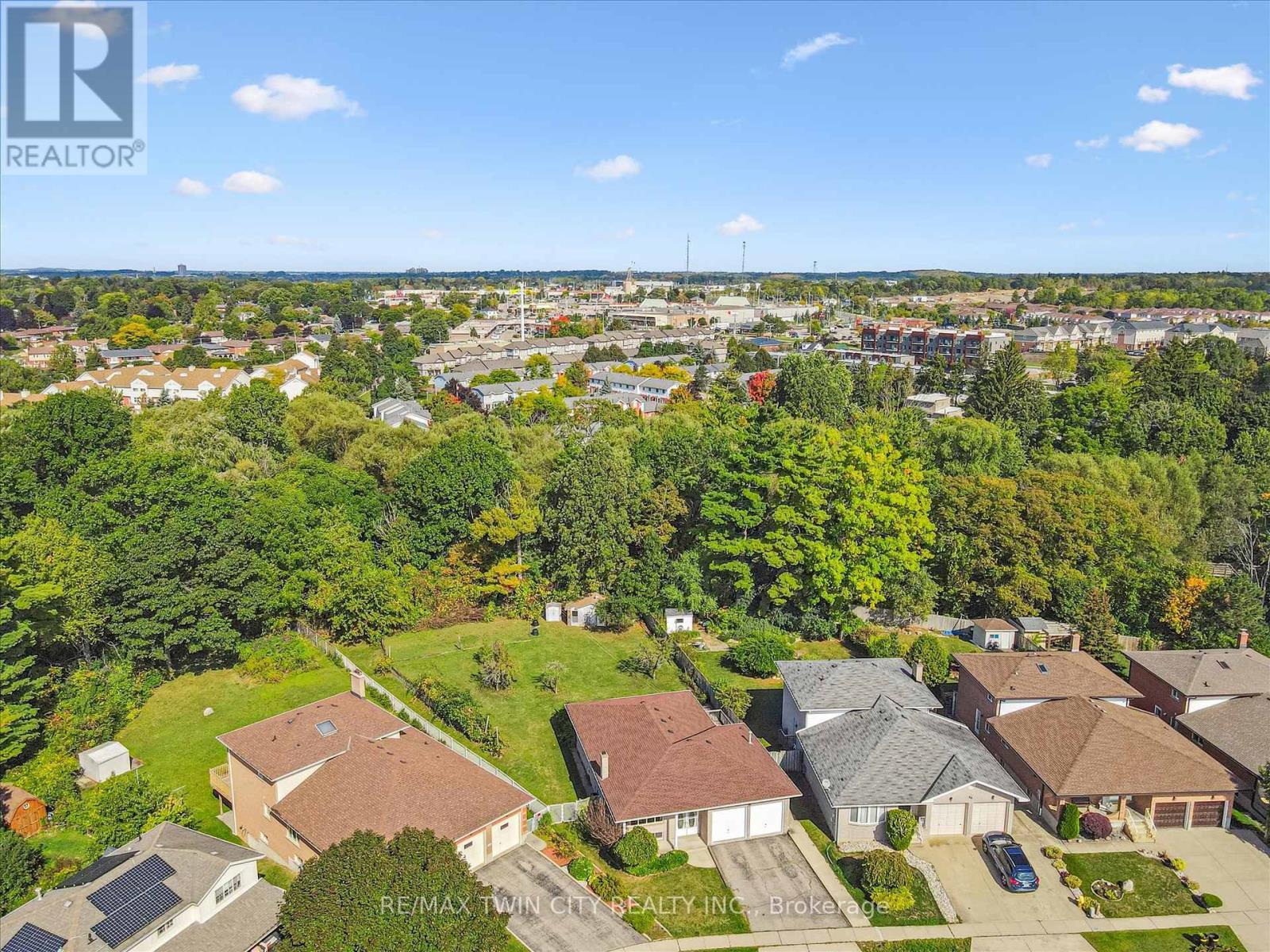 42 Azores Crescent, Cambridge, Ontario N1R 7Z4 - Photo 32 - X12438610