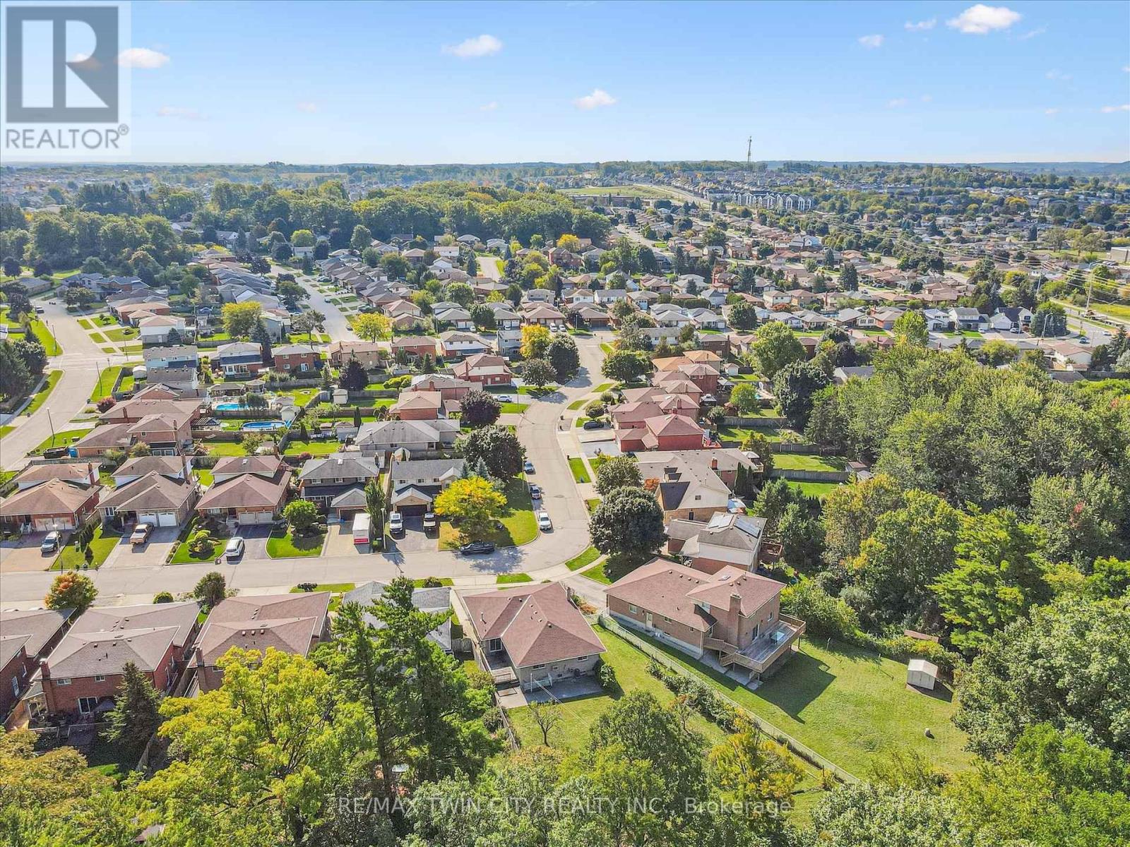 42 Azores Crescent, Cambridge, Ontario N1R 7Z4 - Photo 34 - X12438610