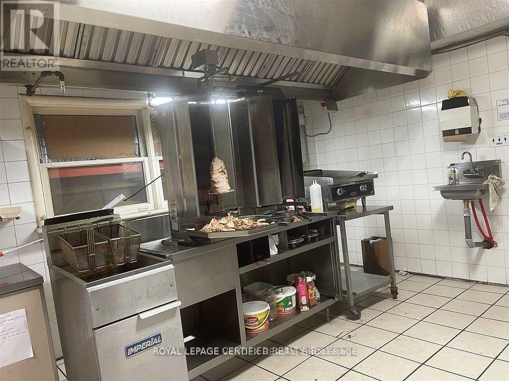 1357 Main Street E, Hamilton, Ontario L8K 1B6 - Photo 18 - X12575574