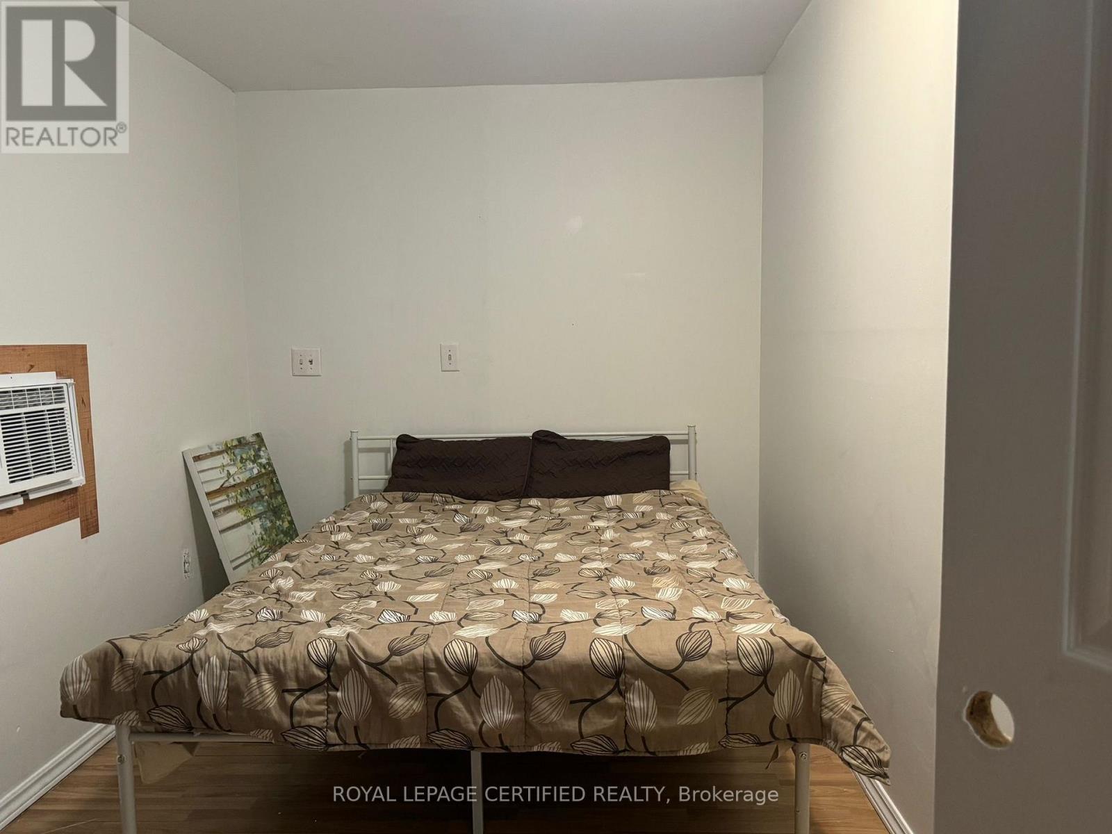 1357 Main Street E, Hamilton, Ontario L8K 1B6 - Photo 5 - X12575574