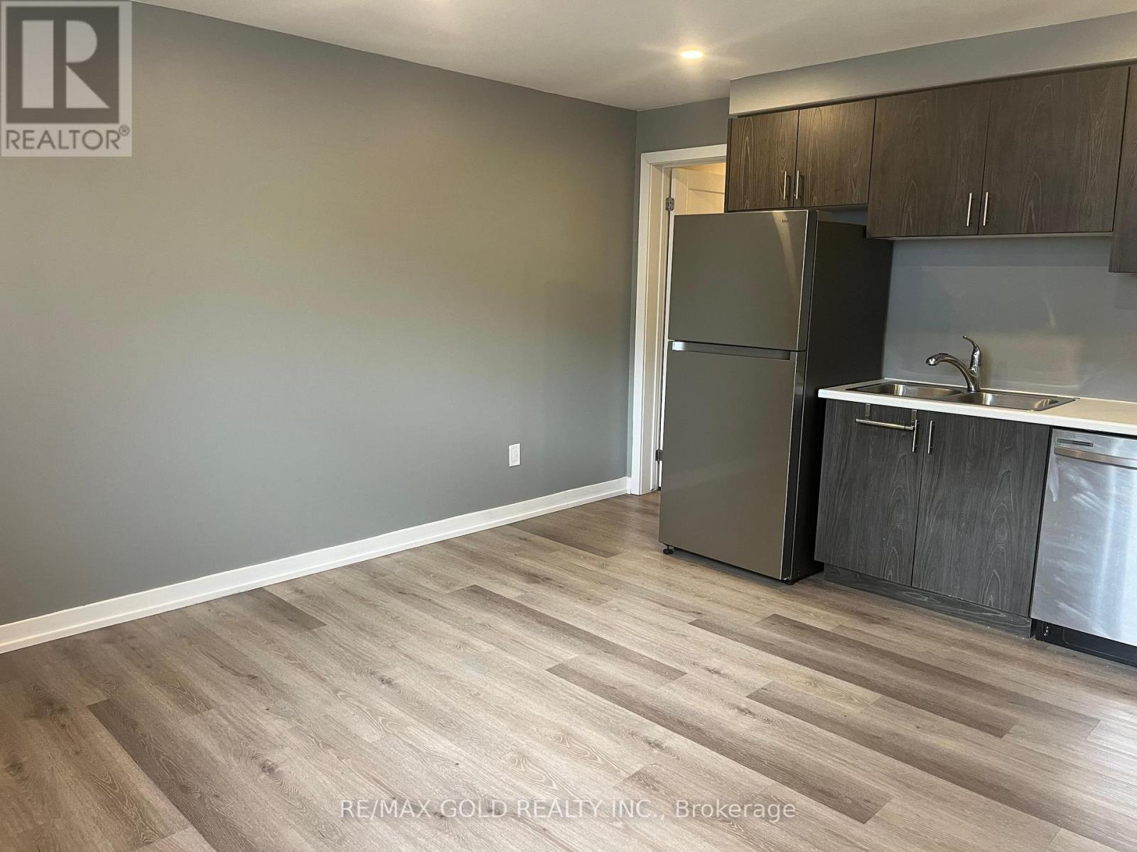 812 - 4263 Fourth Avenue, Niagara Falls, Ontario  L2E 0C2 - Photo 12 - X12586904