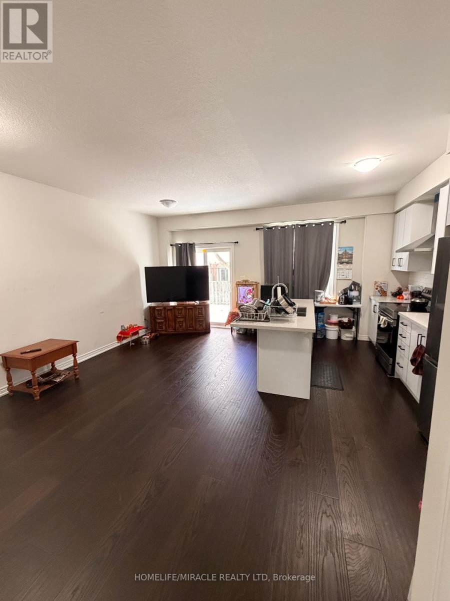 11 Genoa Drive, Hamilton, Ontario  L9B 0K1 - Photo 2 - X12591072