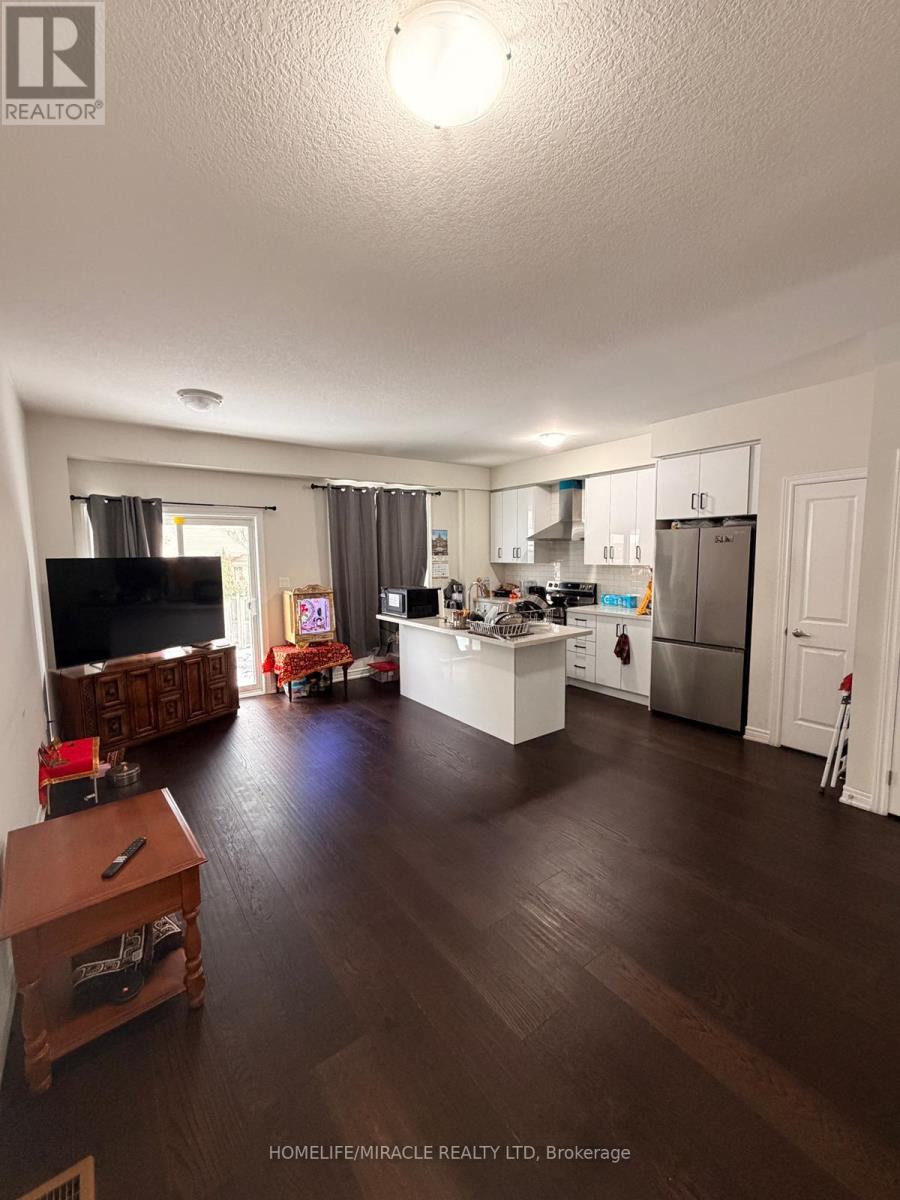 11 Genoa Drive, Hamilton, Ontario  L9B 0K1 - Photo 3 - X12591072