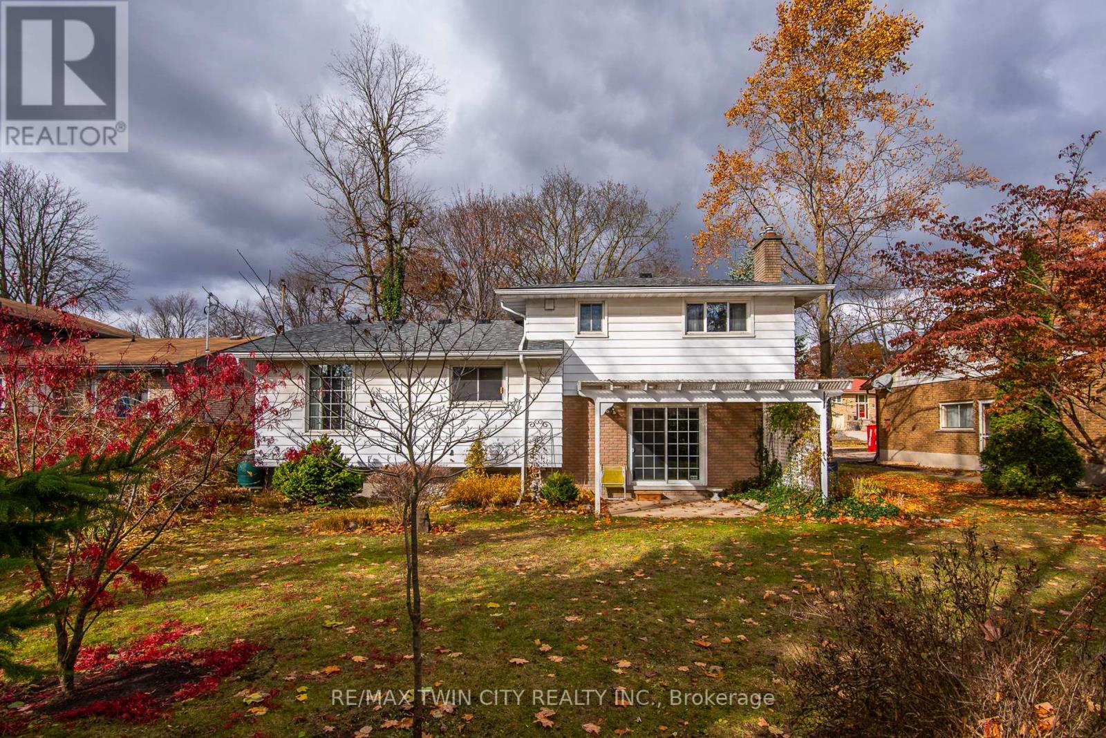 155 Shuh Avenue, Kitchener, Ontario  N2A 1H4 - Photo 12 - X12591084