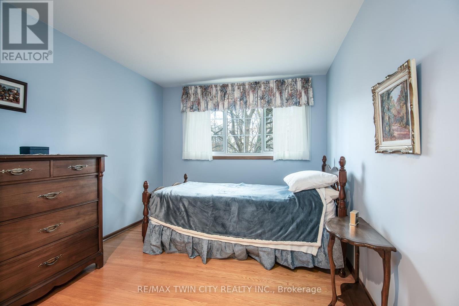 155 Shuh Avenue, Kitchener, Ontario  N2A 1H4 - Photo 36 - X12591084