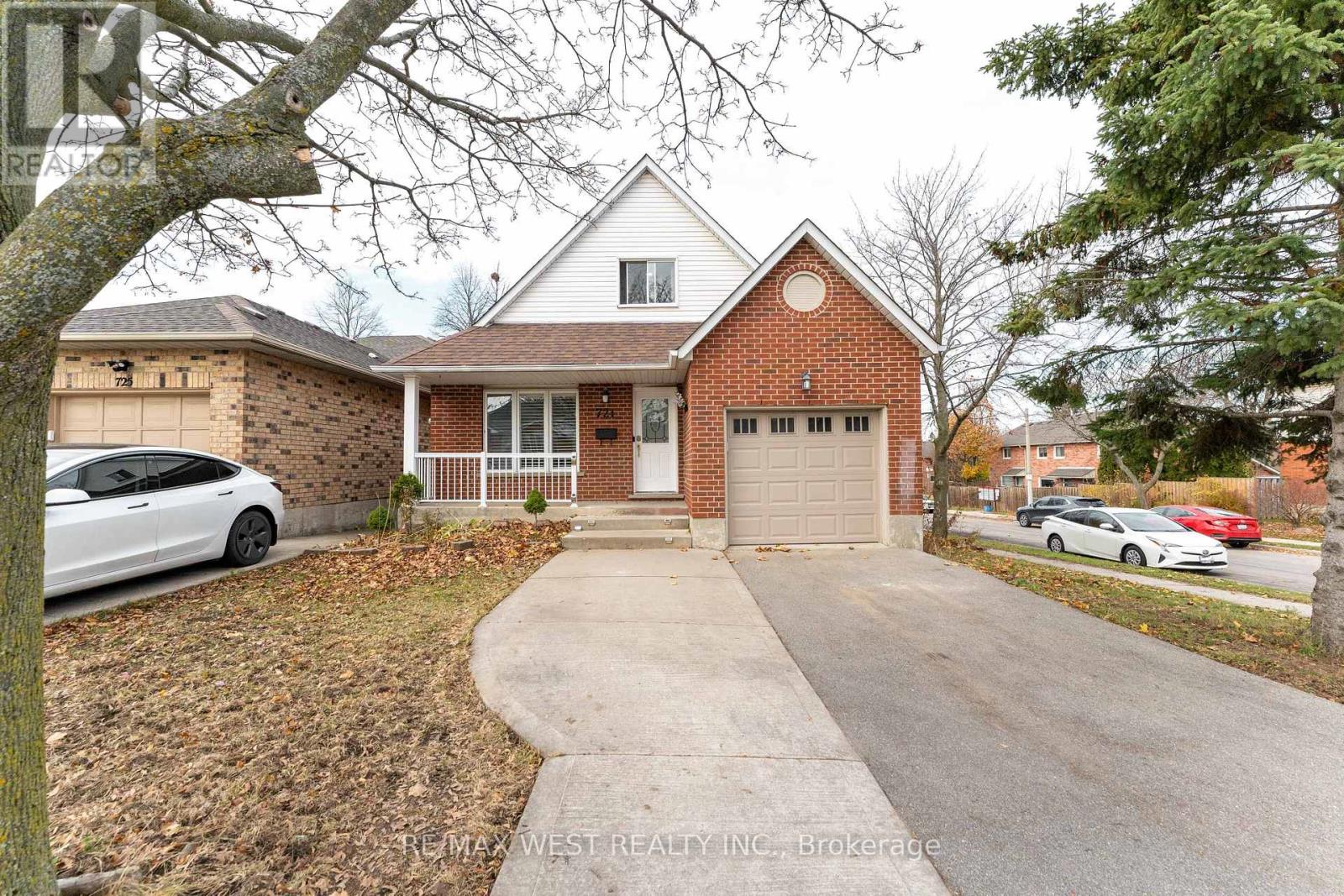 721 Acadia Drive, Hamilton, Ontario L8W 3V2 - Photo 4 - X12591080