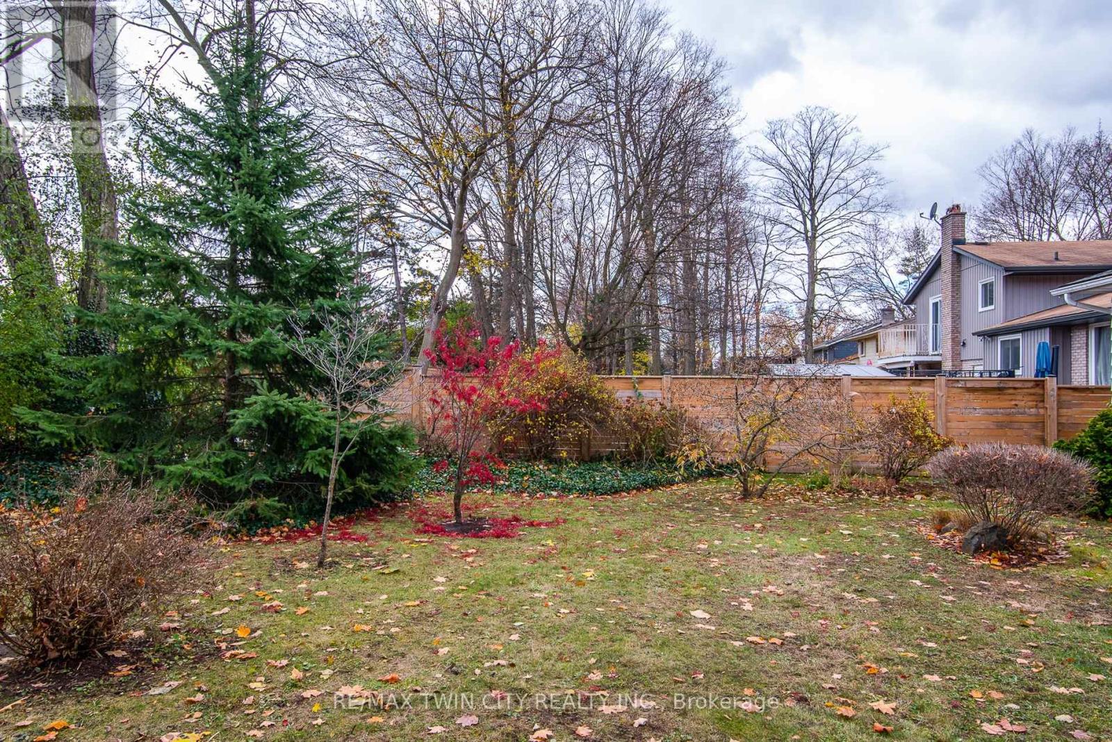 155 Shuh Avenue, Kitchener, Ontario  N2A 1H4 - Photo 7 - X12591084