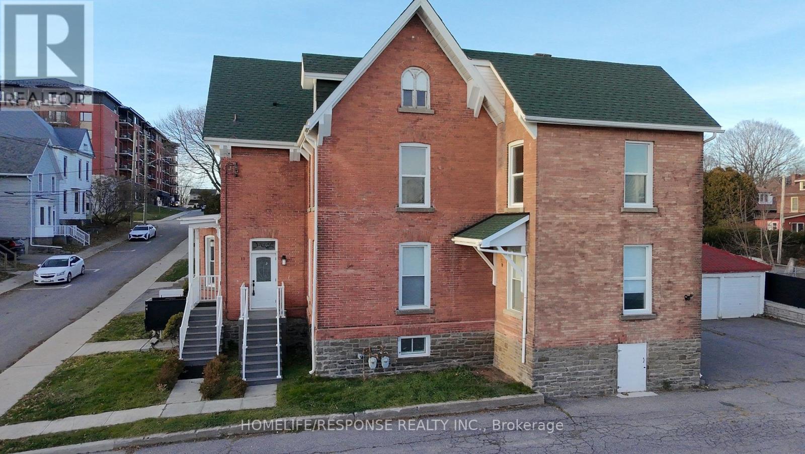 11-13 - 13 Garden Street, Brockville, Ontario  K6V 2B8 - Photo 2 - X12591998