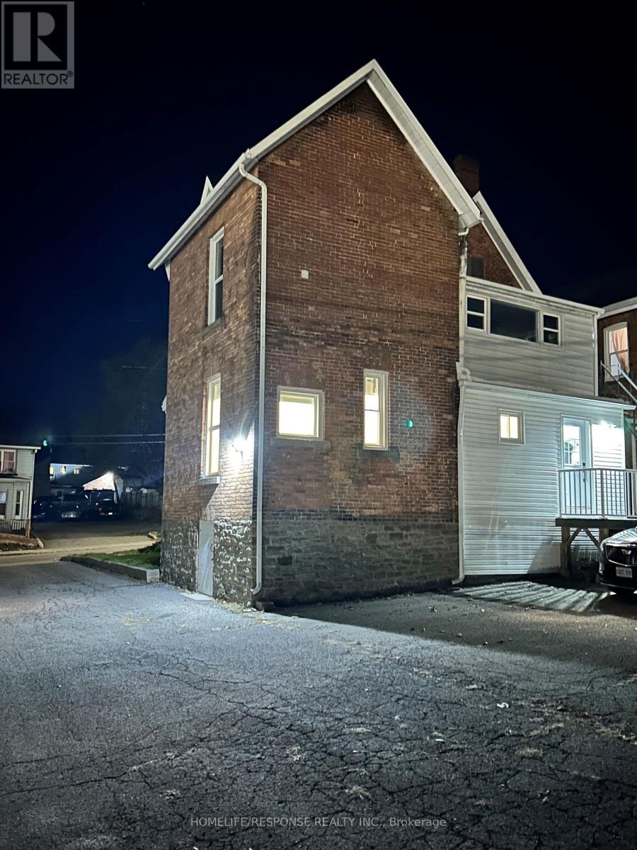 11-13 - 13 Garden Street, Brockville, Ontario  K6V 2B8 - Photo 8 - X12591998