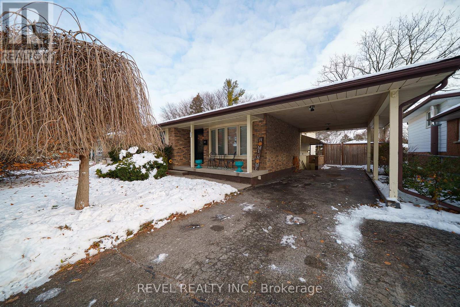 5 Burdock Boulevard, Brantford, Ontario N3R 6B5 - Photo 2 - X12592116