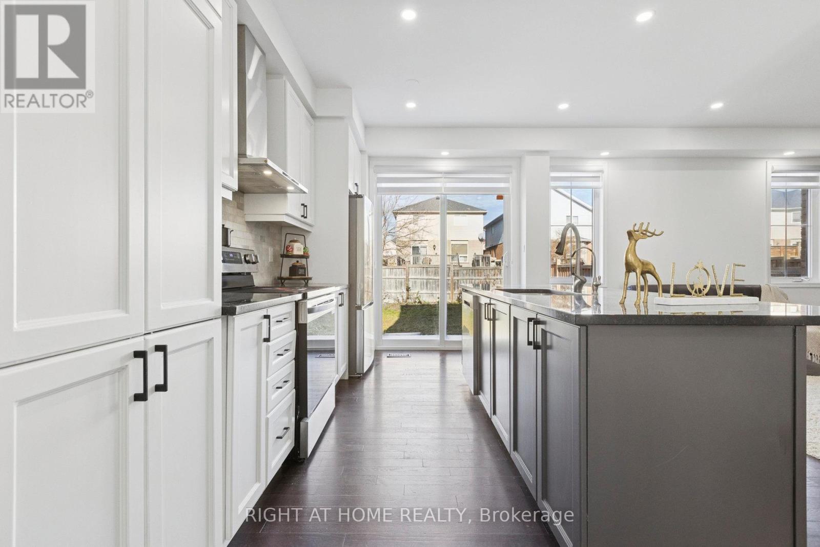 55 Watermill Street, Kitchener, Ontario  N2P 0H4 - Photo 12 - X12591690