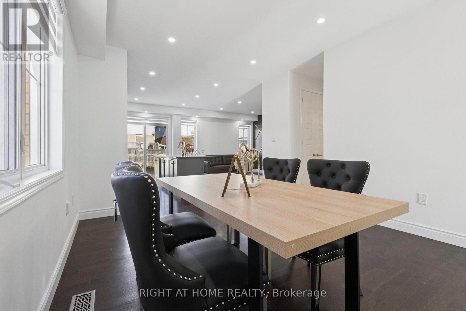 55 Watermill Street, Kitchener, Ontario  N2P 0H4 - Photo 8 - X12591690