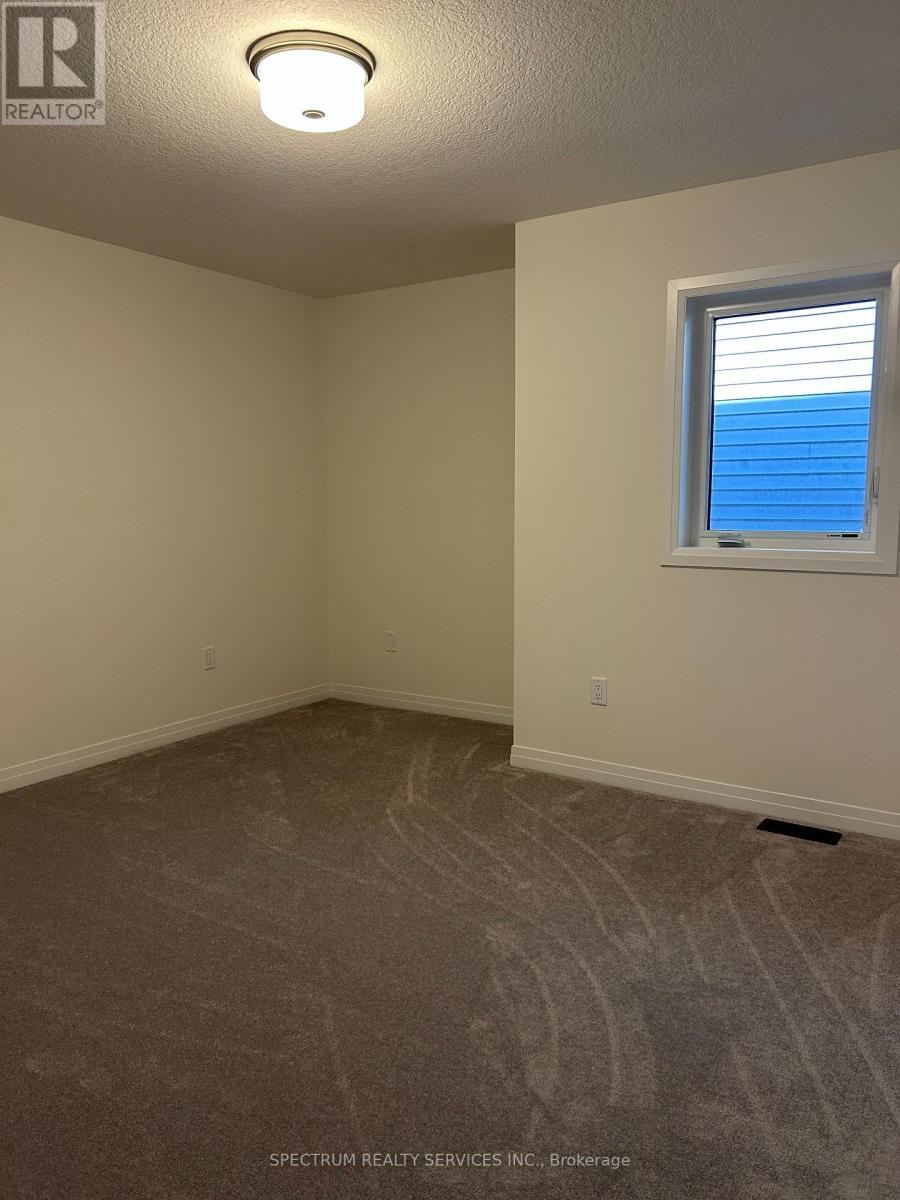 50 Dennis Avenue, Brantford, Ontario  N3V 0B9 - Photo 10 - X12592122