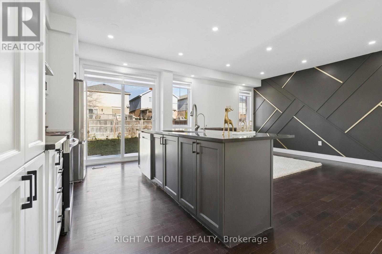 55 Watermill Street, Kitchener, Ontario  N2P 0H4 - Photo 11 - X12591690