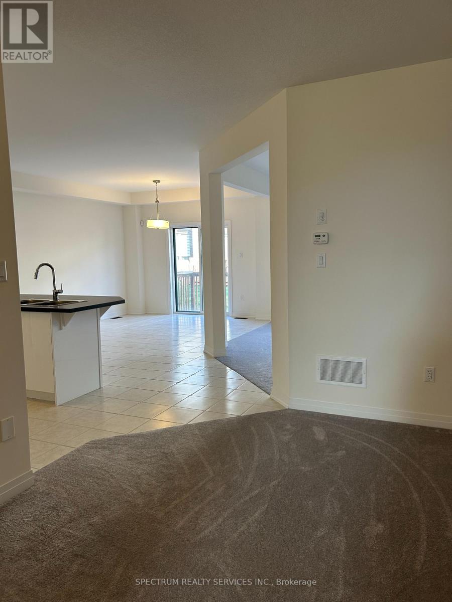 50 Dennis Avenue, Brantford, Ontario  N3V 0B9 - Photo 6 - X12592122