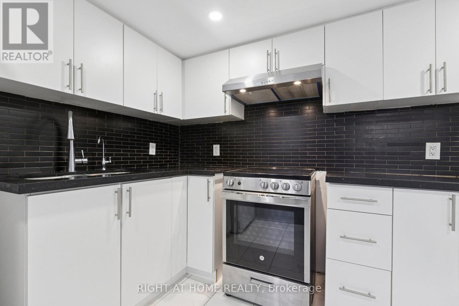 55 Watermill Street, Kitchener, Ontario  N2P 0H4 - Photo 43 - X12591690