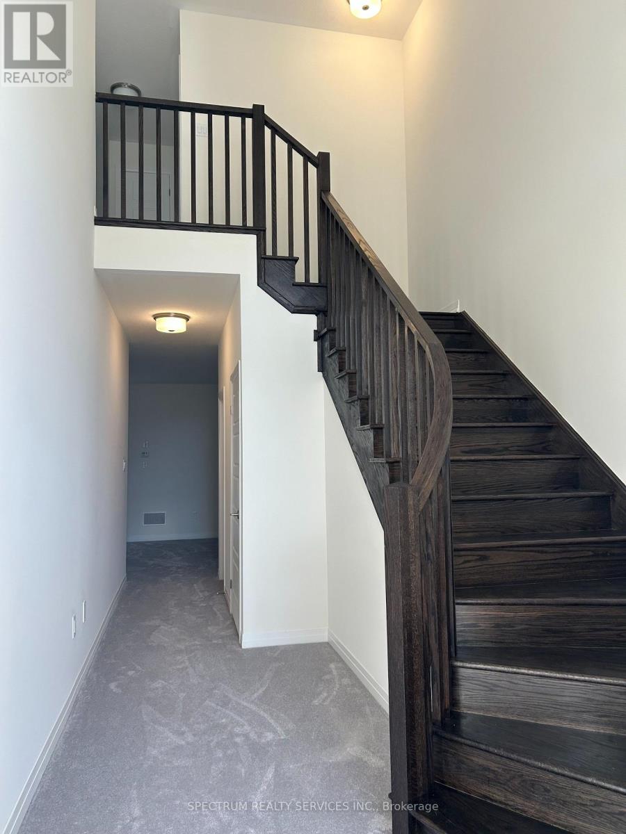 50 Dennis Avenue, Brantford, Ontario  N3V 0B9 - Photo 2 - X12592122