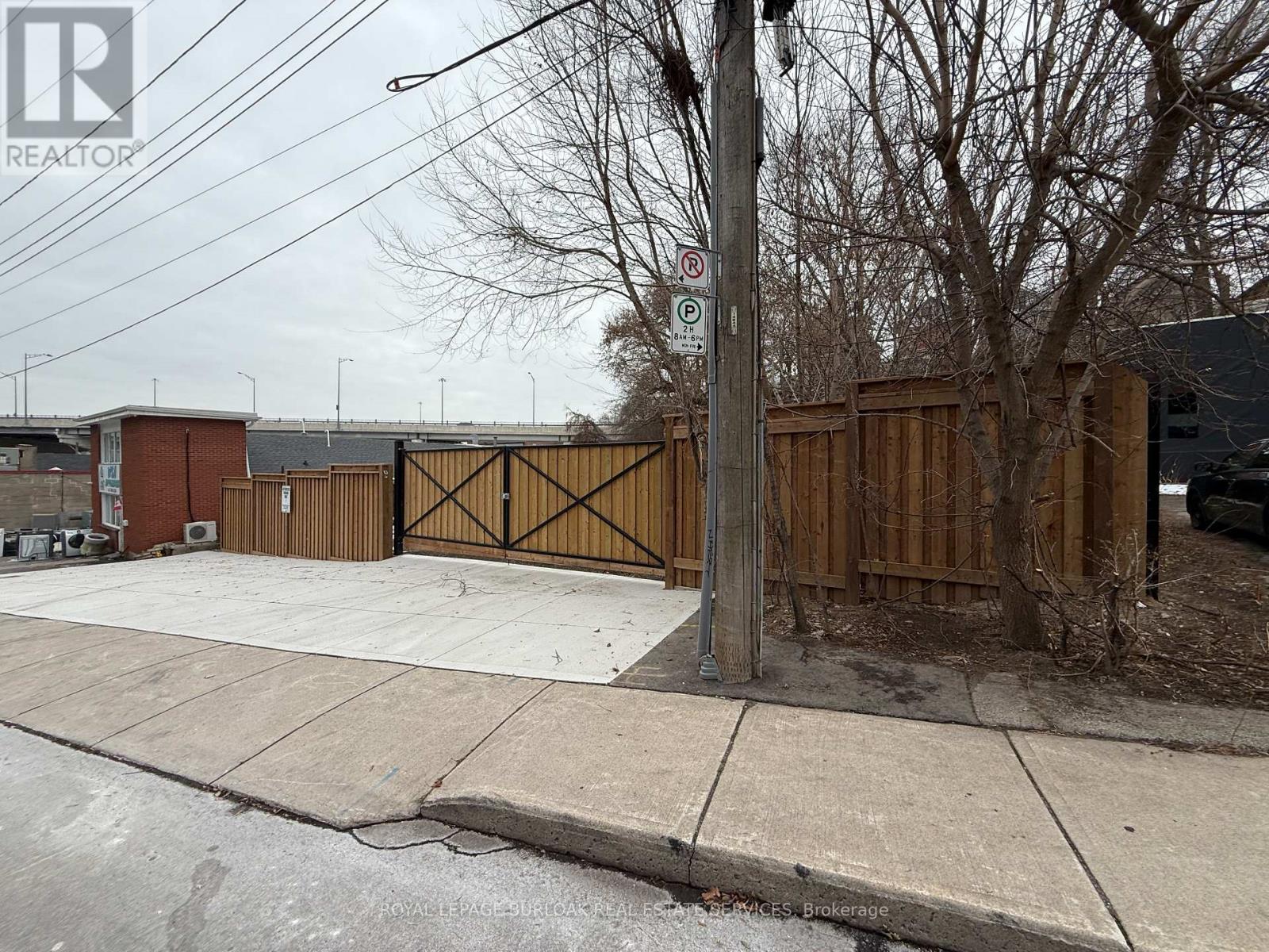 43 Glen Road, Hamilton, Ontario L8S 3M6 - Photo 7 - X12592126