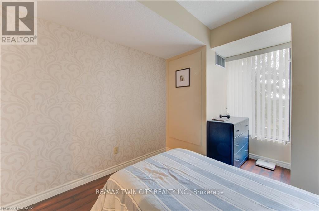 212 - 260 Sheldon Avenue N, Kitchener, Ontario  N2H 6P2 - Photo 24 - X12591764