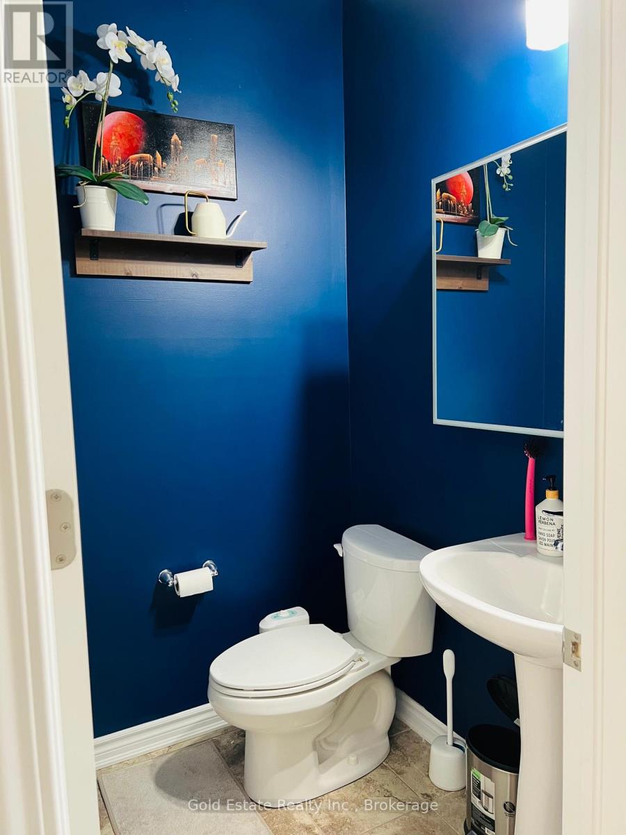 212 Spring Creek Drive, Hamilton, Ontario L0R 2H8 - Photo 17 - X12592136