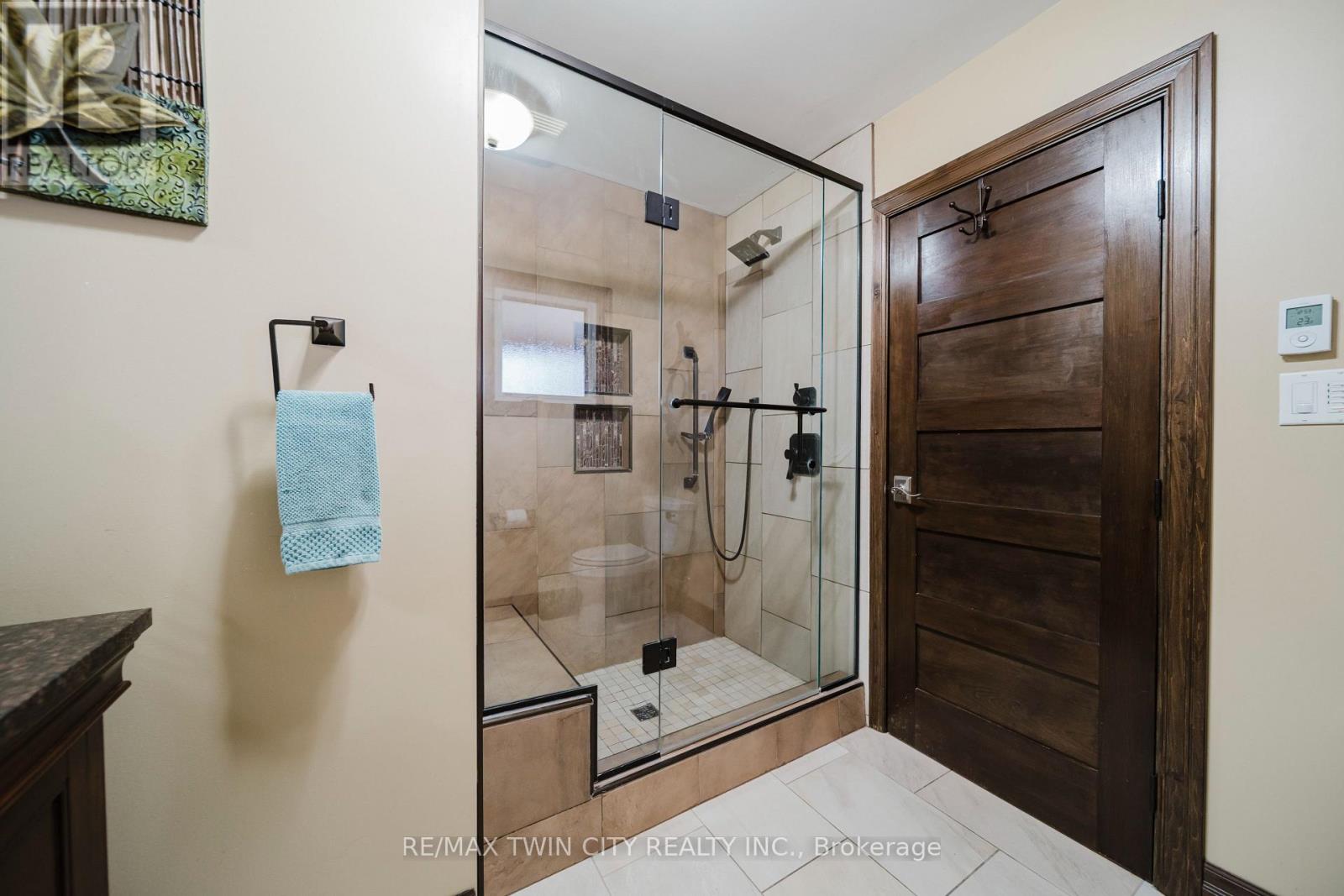 40 Riverside Drive, Wilmot, Ontario N3A 2H6 - Photo 21 - X12592244