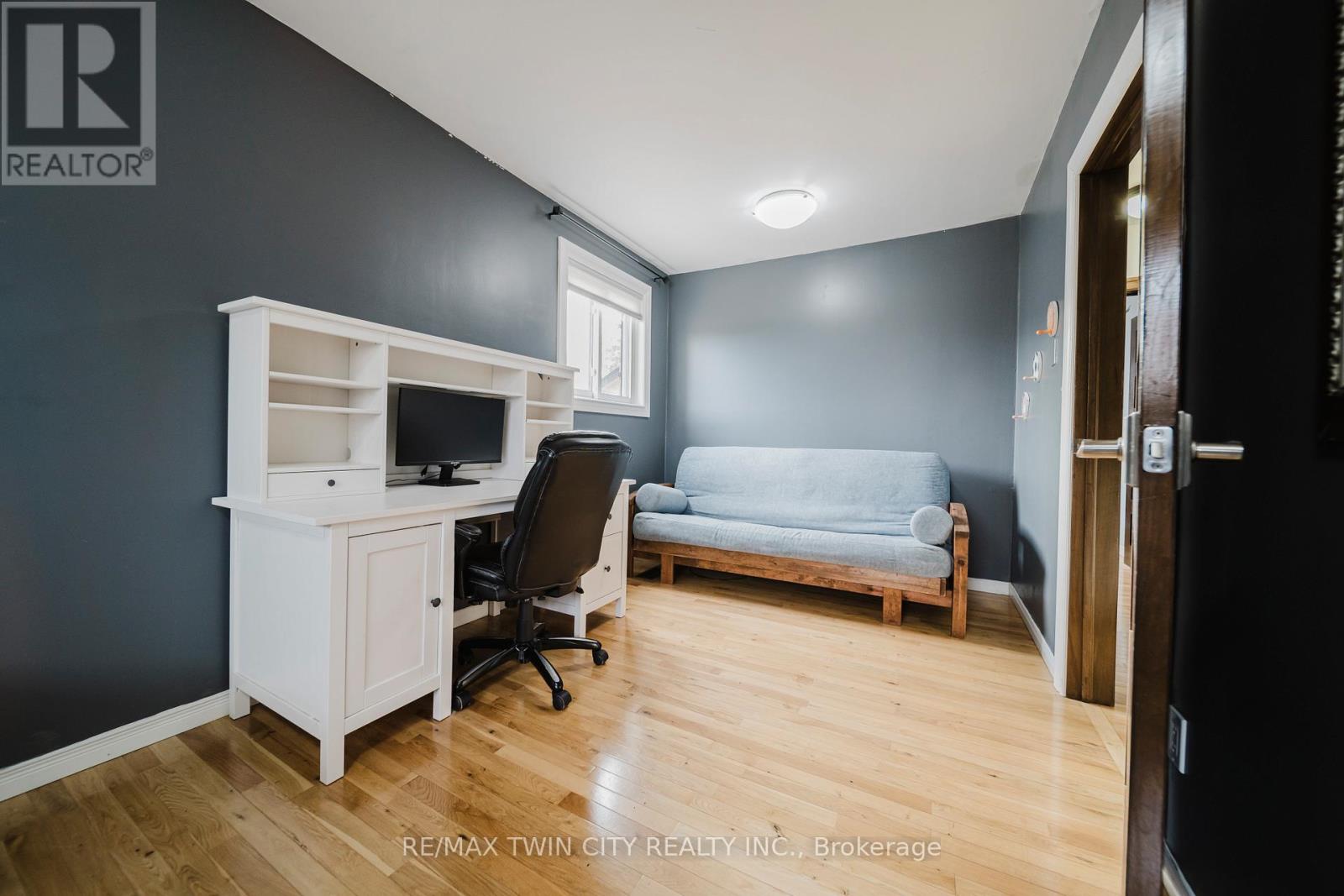 40 Riverside Drive, Wilmot, Ontario N3A 2H6 - Photo 23 - X12592244