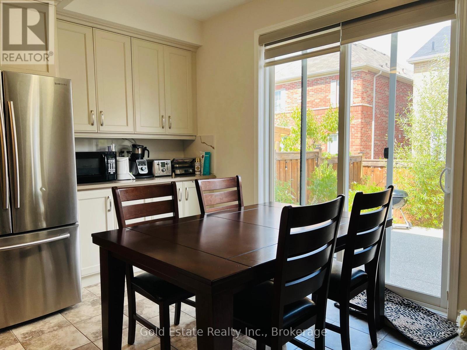 212 Spring Creek Drive, Hamilton, Ontario L0R 2H8 - Photo 13 - X12592136