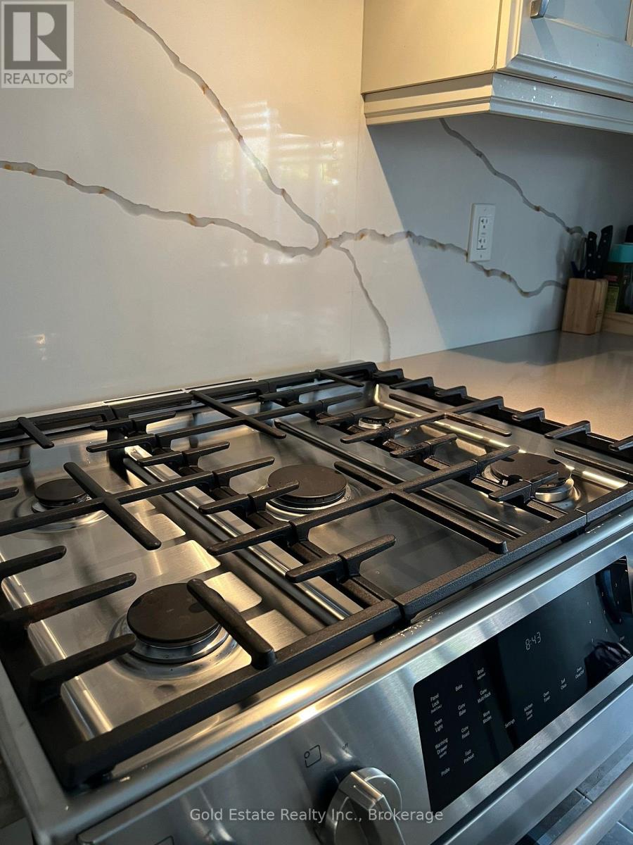 212 Spring Creek Drive, Hamilton, Ontario L0R 2H8 - Photo 15 - X12592136