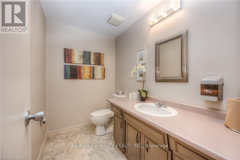 212 - 260 Sheldon Avenue N, Kitchener, Ontario  N2H 6P2 - Photo 15 - X12591764