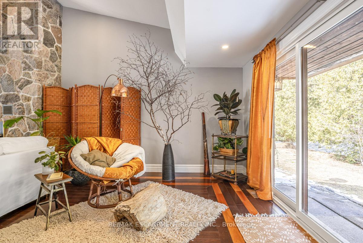 302783 Douglas Street, West Grey, Ontario  N0G 1R0 - Photo 14 - X12591866