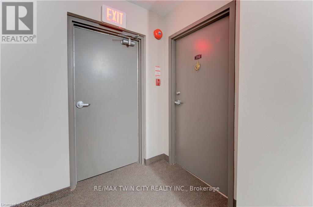 212 - 260 Sheldon Avenue N, Kitchener, Ontario  N2H 6P2 - Photo 22 - X12591764