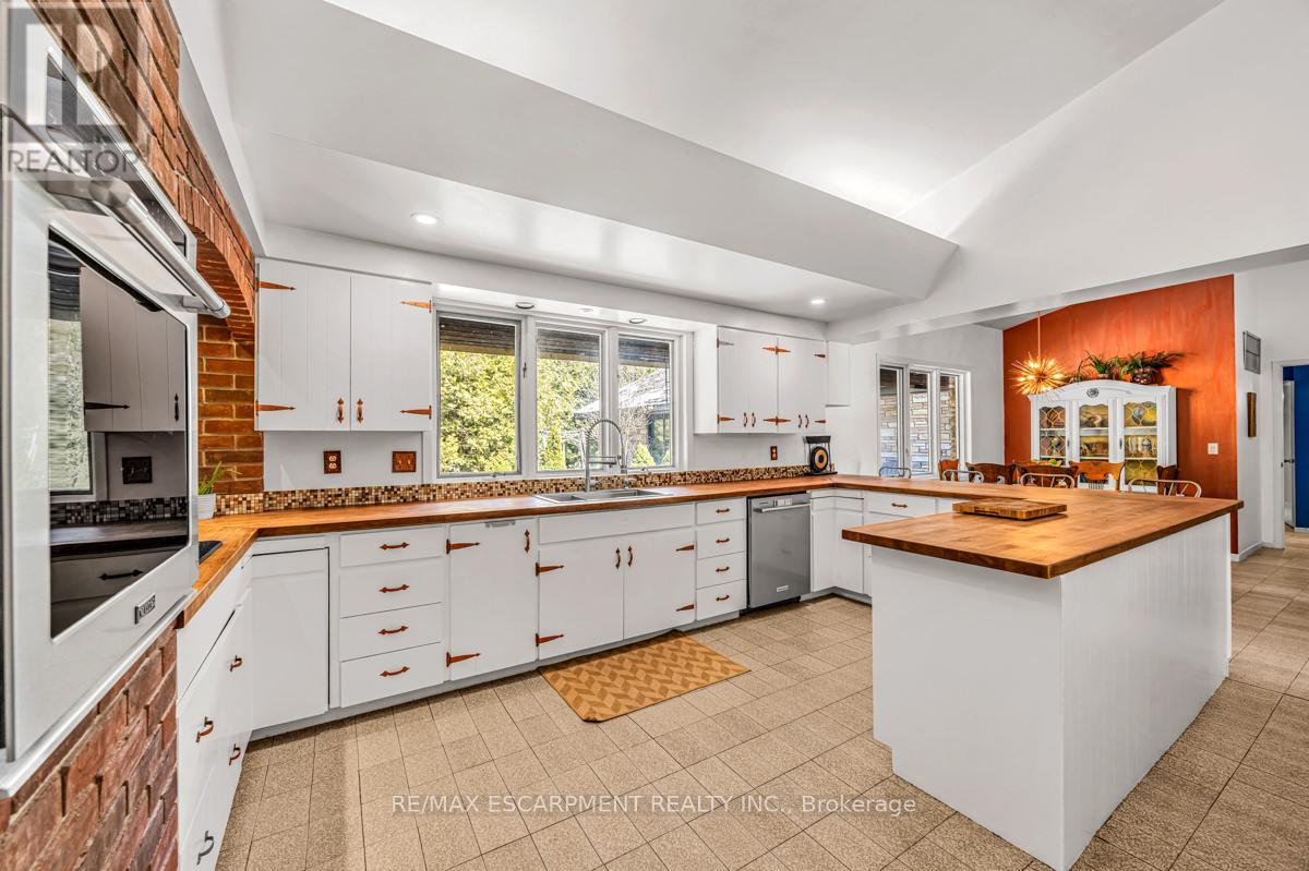 302783 Douglas Street, West Grey, Ontario  N0G 1R0 - Photo 21 - X12591866