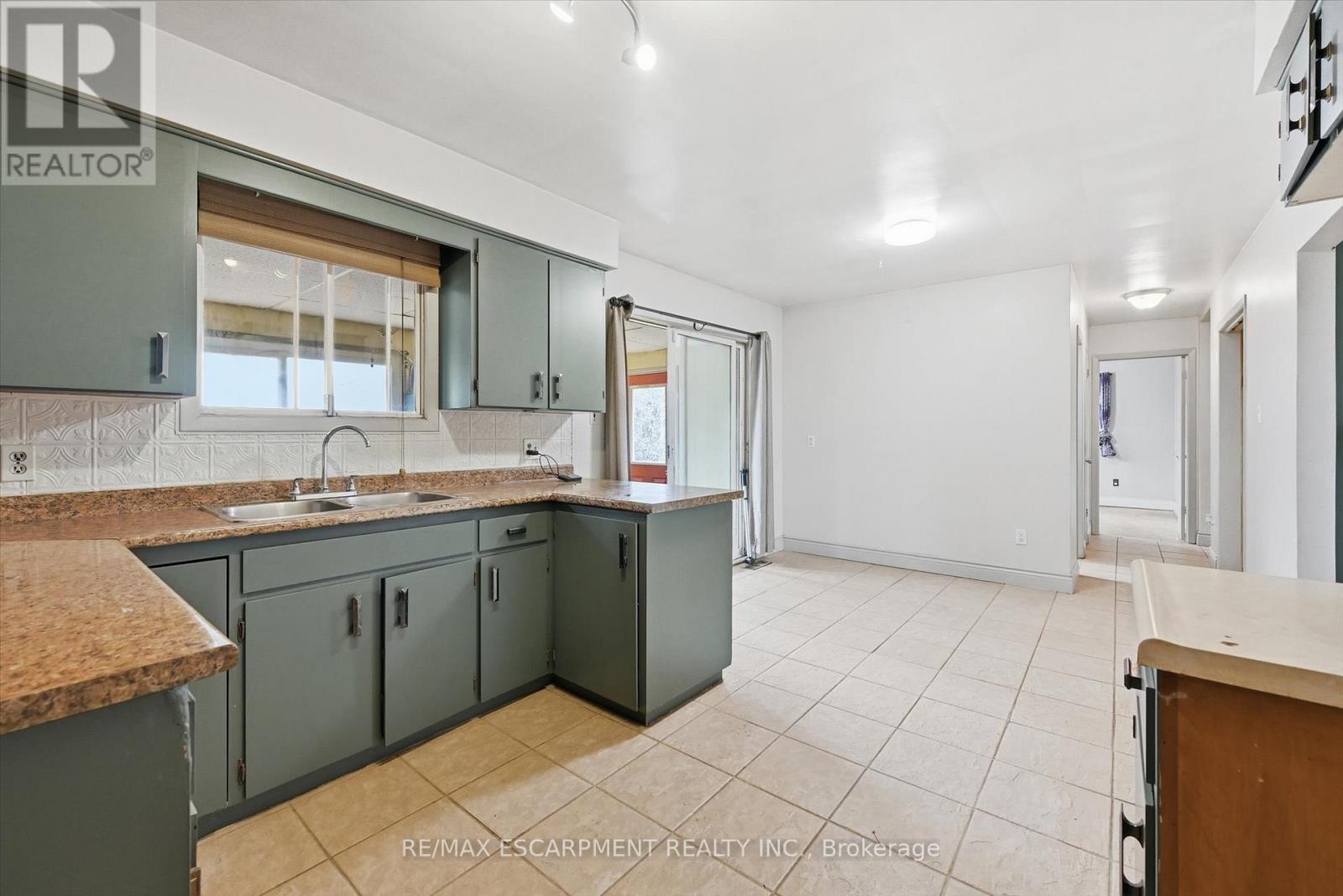 8520 Sixteen Road, West Lincoln, Ontario  L0R 1E0 - Photo 19 - X12592268