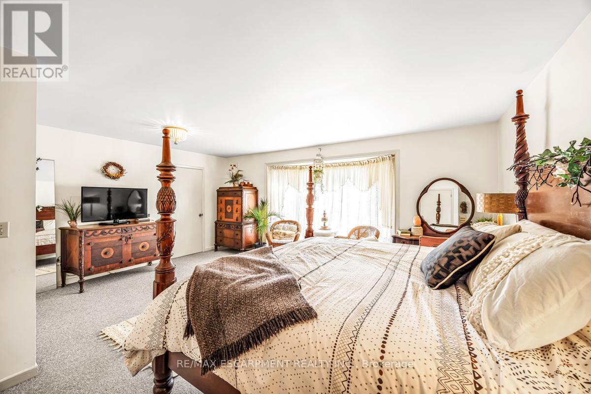 302783 Douglas Street, West Grey, Ontario  N0G 1R0 - Photo 26 - X12591866