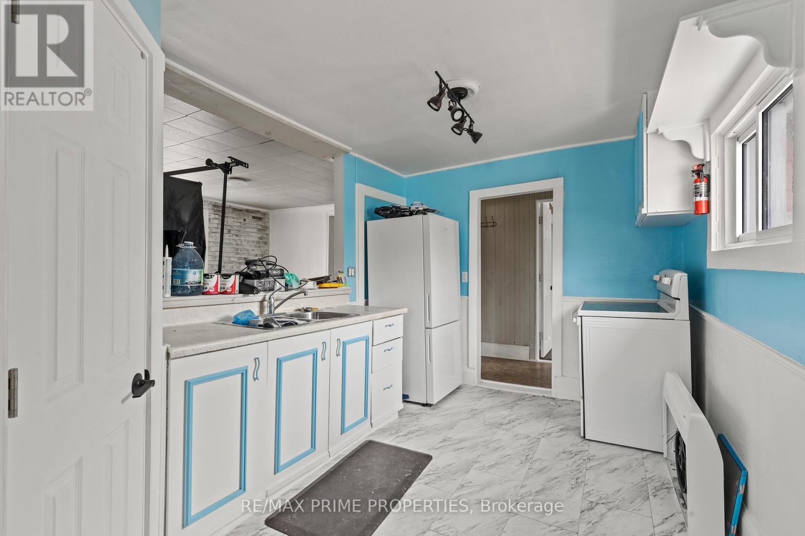 211 Forest Street W, Haldimand, Ontario  N1A 1P2 - Photo 25 - X12591790