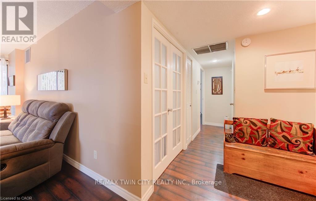 212 - 260 Sheldon Avenue N, Kitchener, Ontario  N2H 6P2 - Photo 33 - X12591764