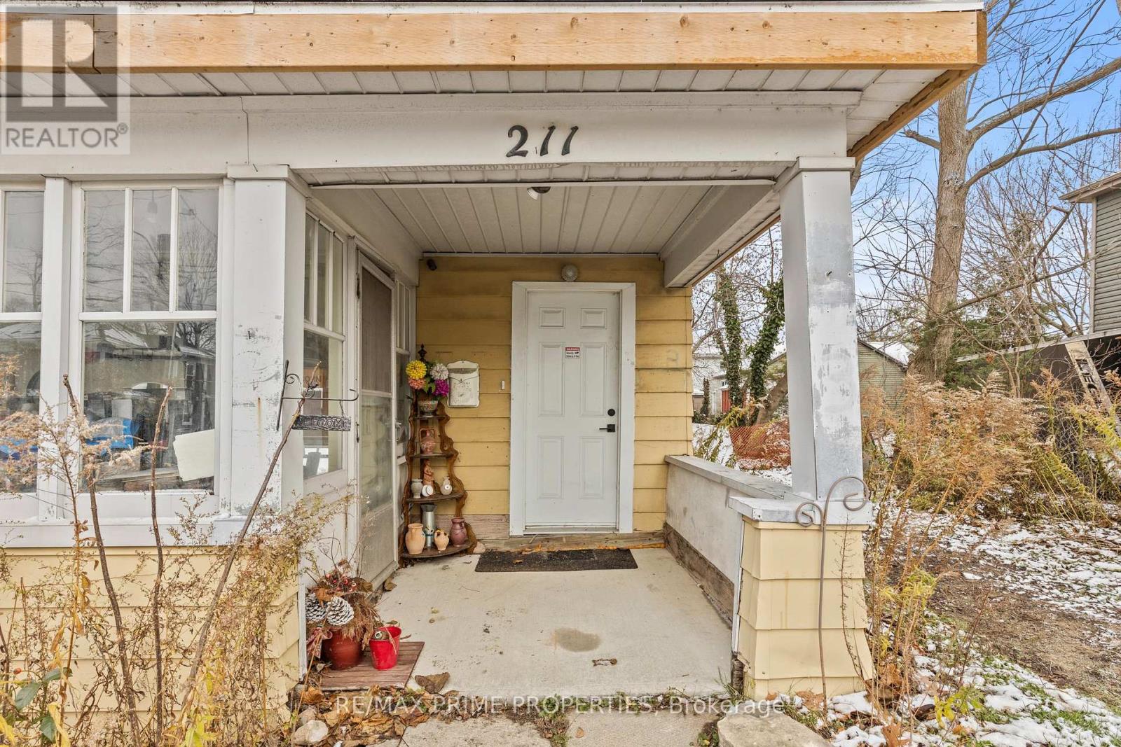 211 Forest Street W, Haldimand, Ontario  N1A 1P2 - Photo 4 - X12591790