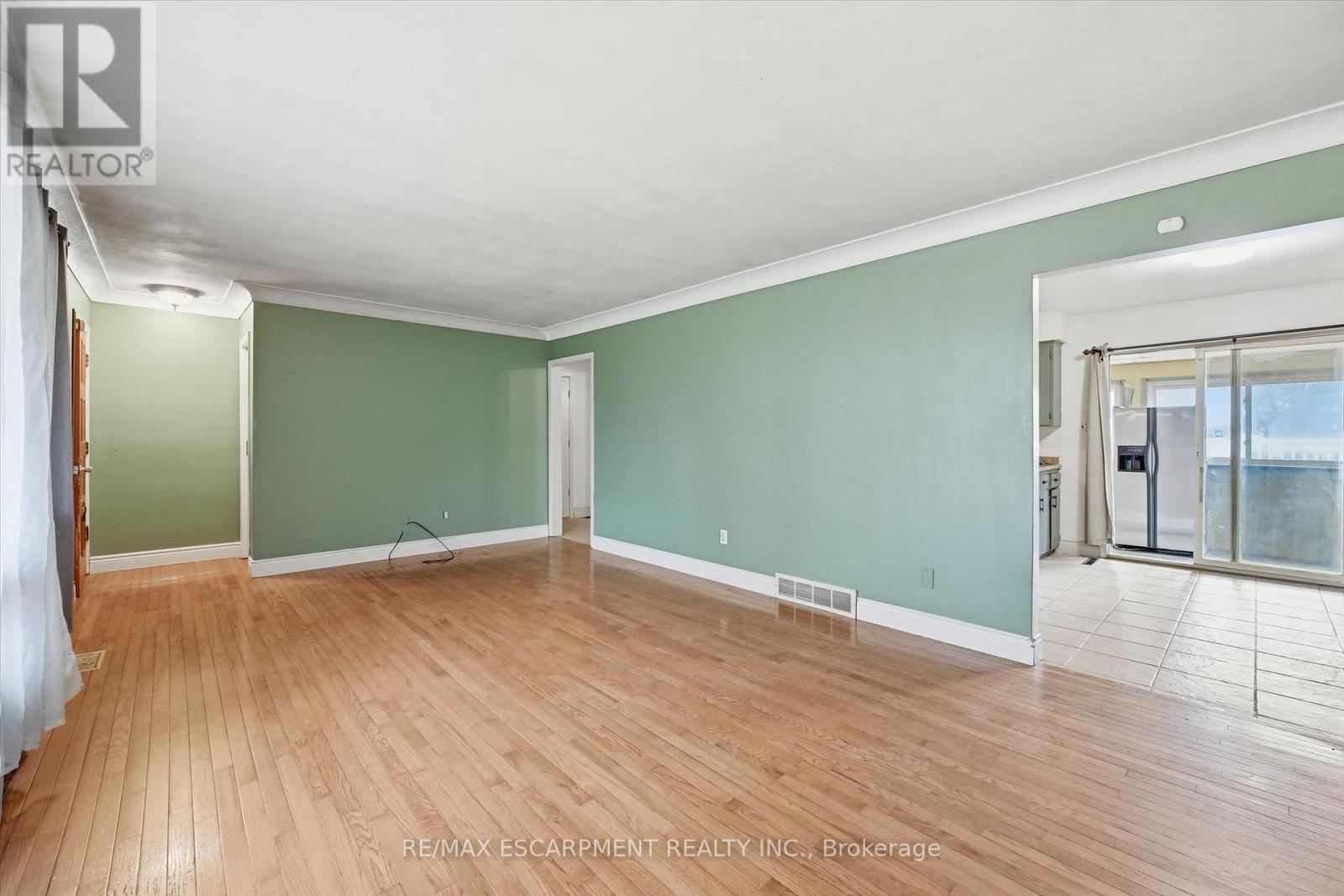 8520 Sixteen Road, West Lincoln, Ontario  L0R 1E0 - Photo 6 - X12592268