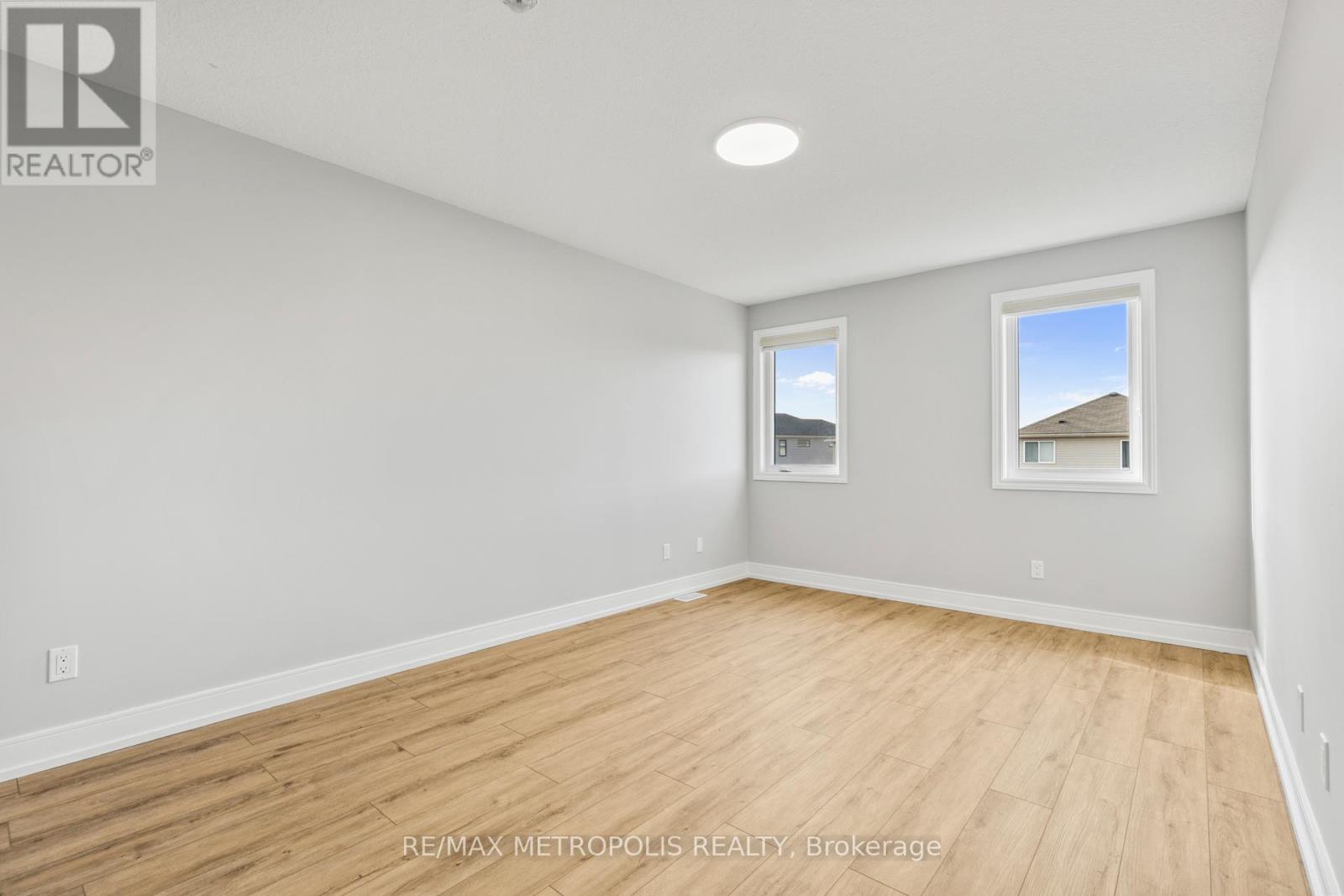 Photo 22 of 34 for 1847 Foxridge Crescent