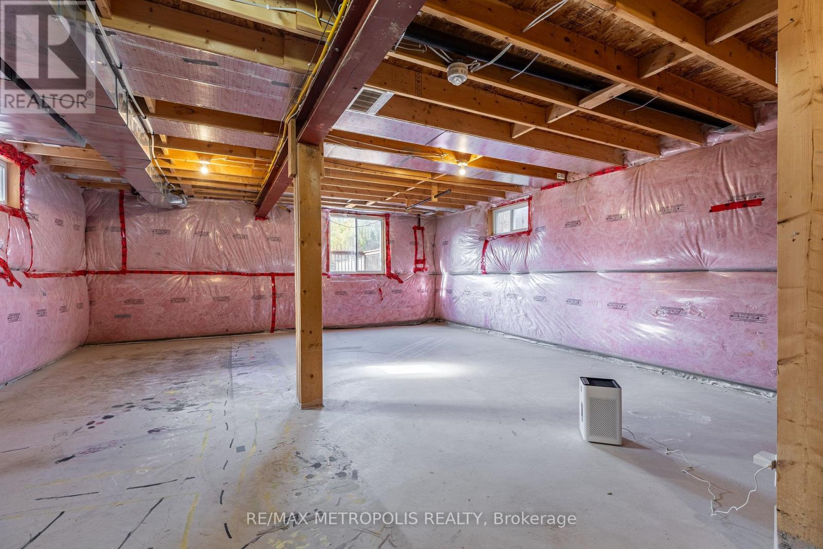 Photo 28 of 34 for 1847 Foxridge Crescent