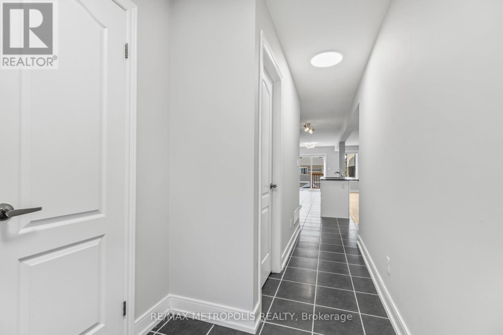 Photo 5 of 34 for 1847 Foxridge Crescent