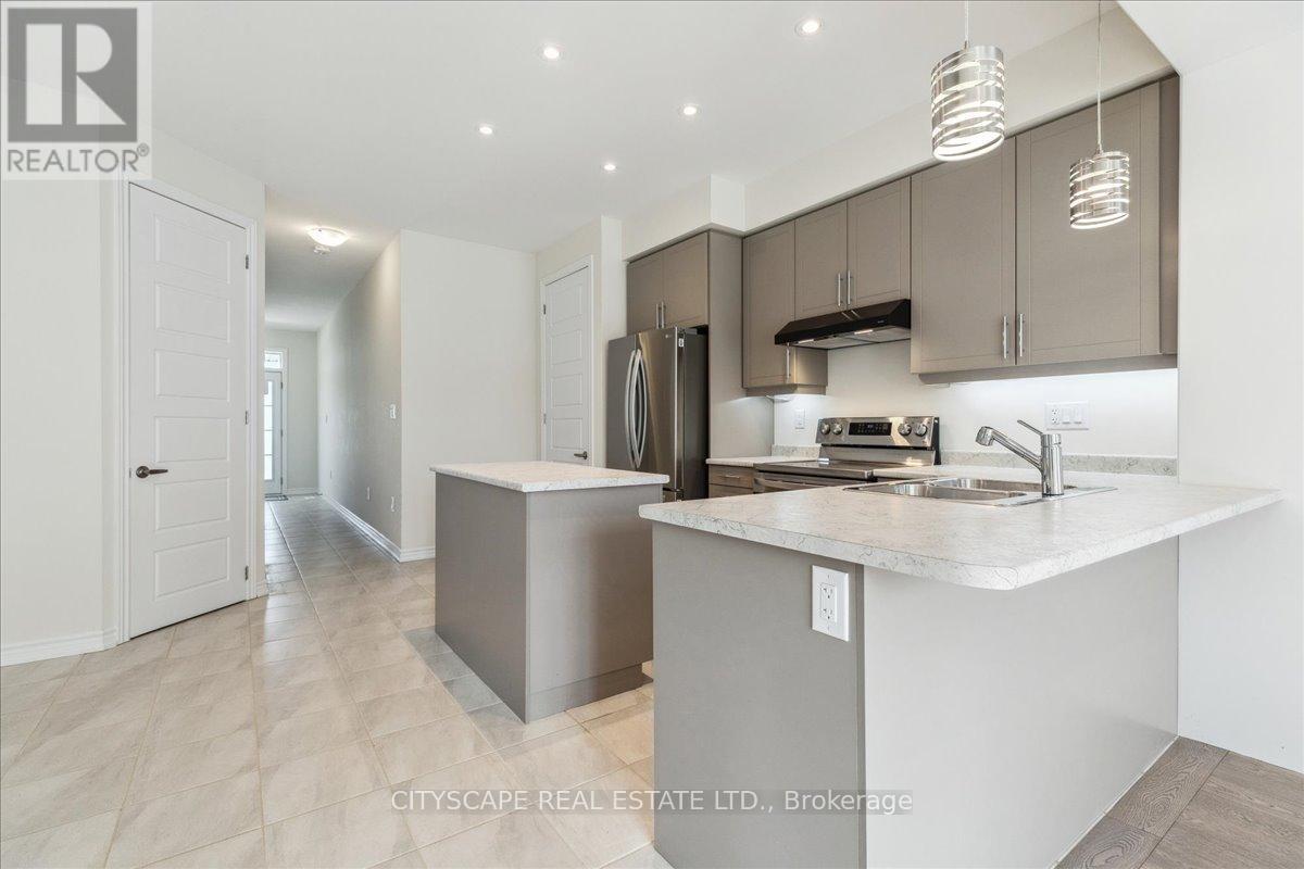 50 Whithorn Crescent, Haldimand, Ontario N3W 0E5 - Photo 2 - X12592622