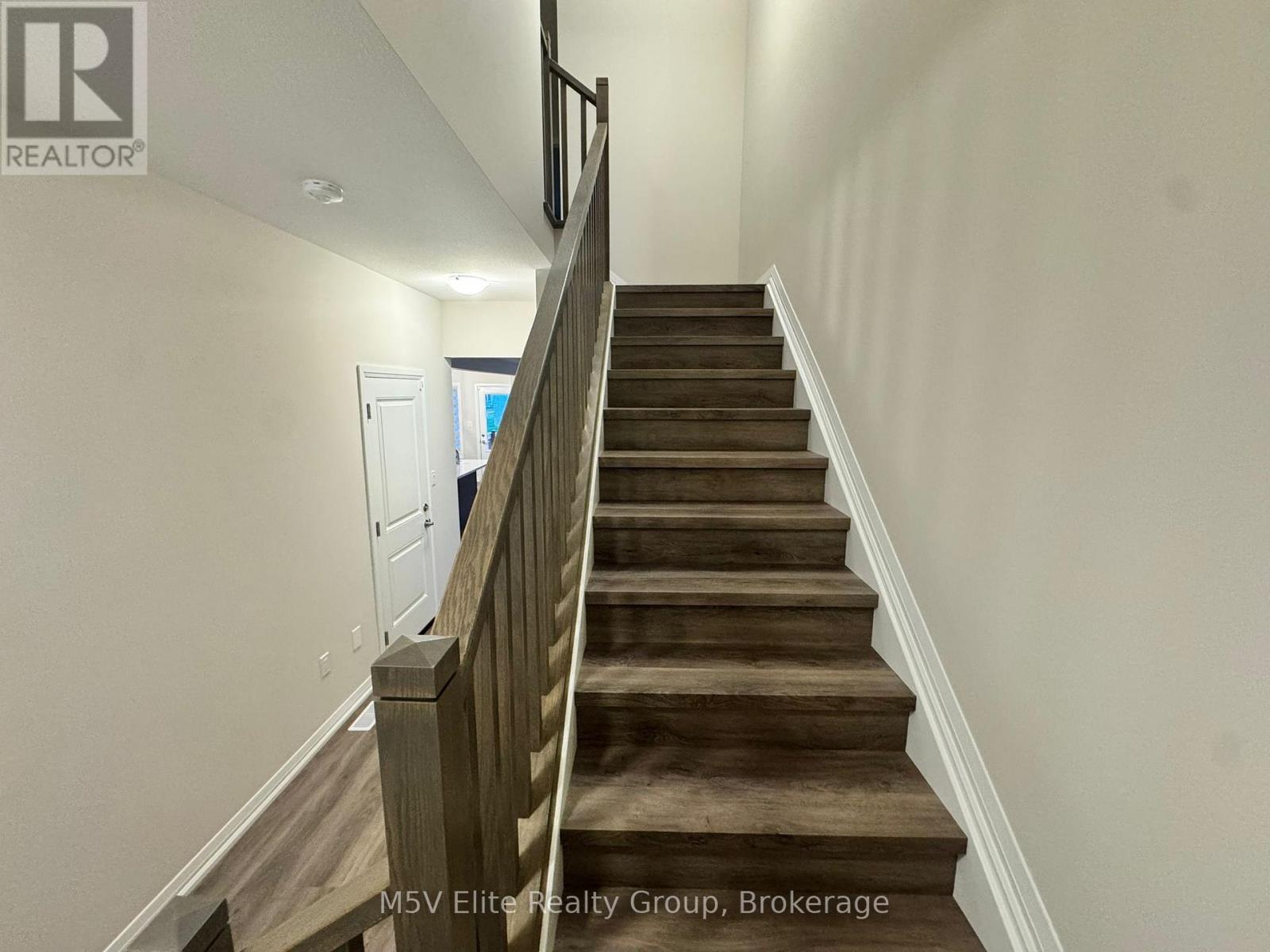 73 Marie Street, Pelham, Ontario  L3E 0G9 - Photo 4 - X12592266